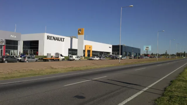 Las concesionarias de Renault, Nissan, Peugeot y Fiat se trasladaron de Colón y Sagrada Familia a avenida Circunvalación y Santa Ana 