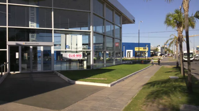 Las concesionarias de Renault, Nissan, Peugeot y Fiat se trasladaron de Colón y Sagrada Familia a avenida Circunvalación y Santa Ana 