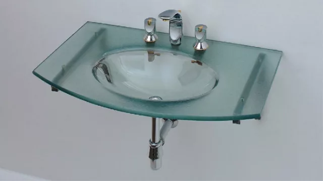 Las superficies grabadas o texturizadas disimulan las gotas de agua que salpican la superficie de la mesada.