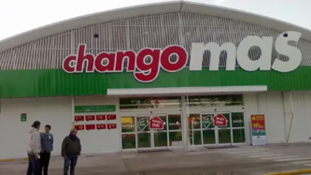 Walmart empata a Carrefour y Libertad con 7 bocas en Córdoba (abre otro Changomas)