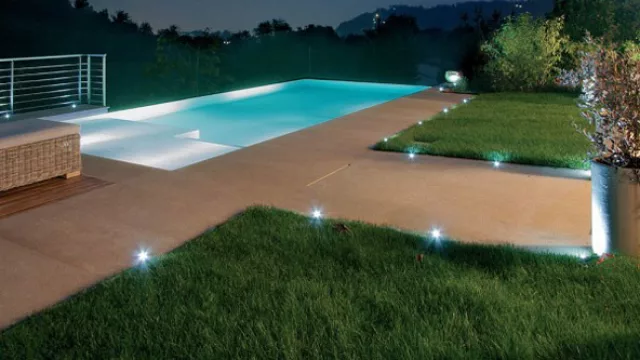 Este sistema de iluminación empotrado permite que la luz surja del piso, y que se pueda pisar sobre él sin dañarlo.