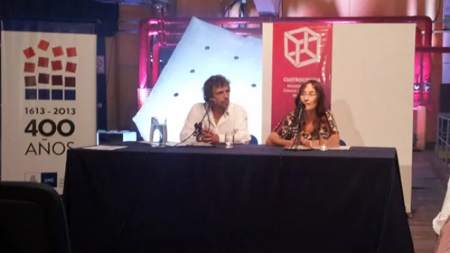 La rectora Carolina Scotto junto a Alberto León, secretario de Ciencia y Tecnología