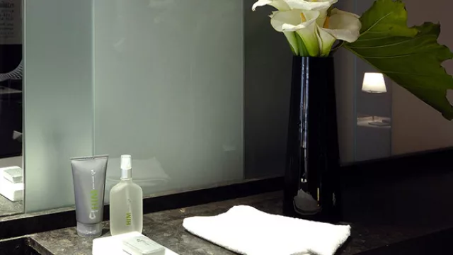 Estos vidrios son crudos, por eso no pueden someterse a altos impactos o altas temperaturas. Para ganar seguridad es necesario laminarlos con otros cristales.