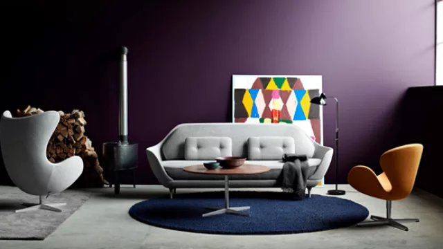 Jacobsen diseñó los sillones Egg y Swan llevando los materiales al límite. El diseño Egg supo esperar y con el tiempo se convirtió en una pieza clásica de la época.