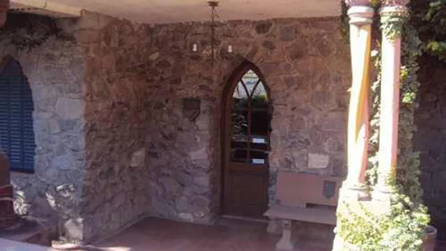 Las columnas son características de Ferrari (como las de Los Capuchinos).