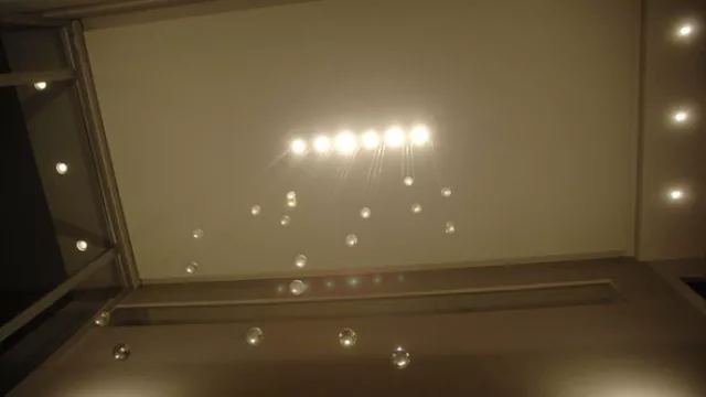 La iluminación en una vivienda depende de los gustos de quienes la habitan, y para ellos hay innumerables posibilidades para crear y controlar distintas escenas.