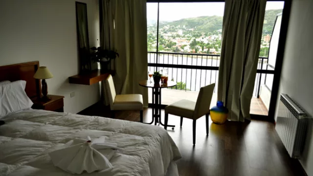 Las tarifas de las habitaciones en temporada alta van de $900 a $1.100.