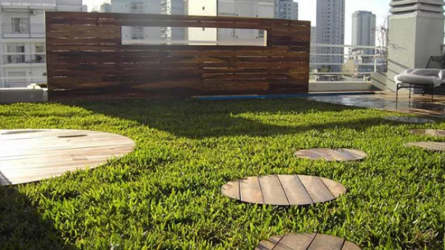 Las terrazas verdes tienen la propiedad además de disminuir la contaminación acústica en 40 decibeles.