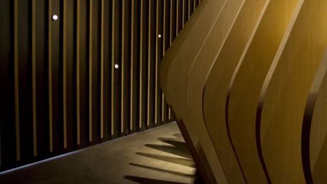 Los productos de Masisa poseen certificación E1, que garantiza la baja emisión de formaldehído, y el certificado SSC garantiza el porcentaje de materia prima renovable.