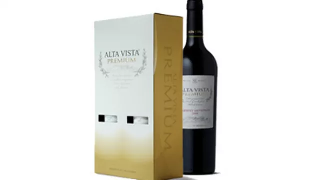 Roxana Ferreyra se lleva un vinito Alta Vista Premium Malvec Cabernet