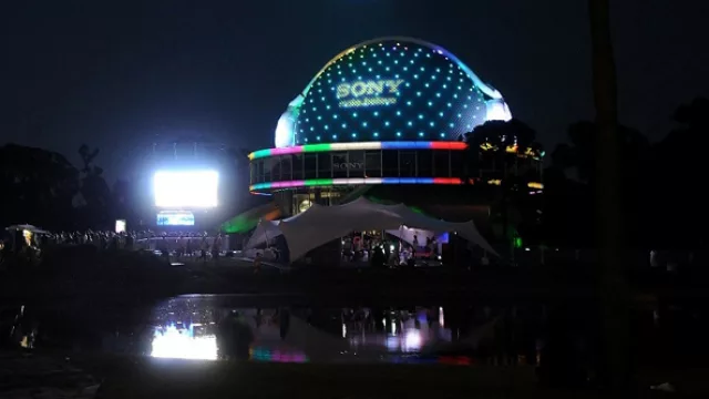 La noche se encontró con una gran fiesta silenciosa.