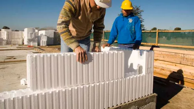 La base del sistema son ladrillos para muros de 1228x300x187,5 y de 1250x300x125, que se rellenan con hormigón estructural. Para losas, bovedillas de poliestireno expandido.