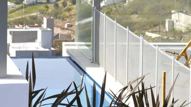 Los cercos removibles no precisan mantenimiento y la empresa expide un certificado de garantía por cinco años.