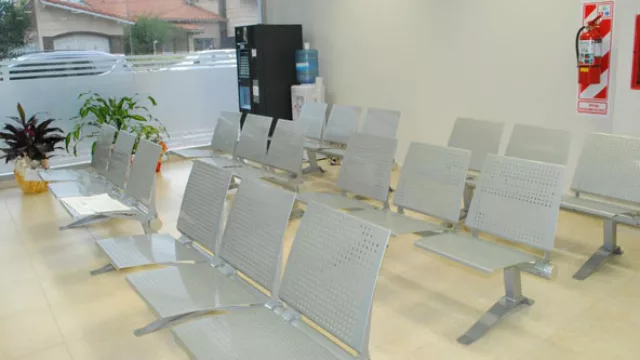 Los tándems de chapa perforada,  pueden generar un ambiente moderno y atractivo al visitante. Una estructura tan resistente como confortable.