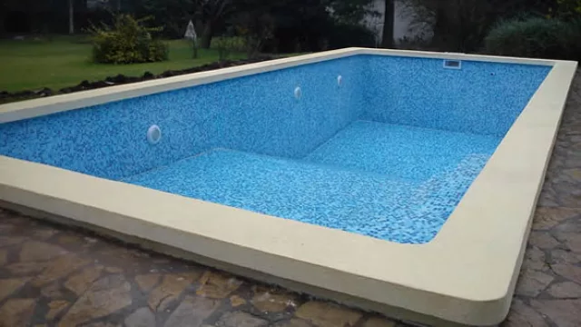 Por tratarse de un revestimiento continuo de ¡4mm de espesor!, se superan limitantes en el diseño, como el caso de la junta de las losetas.