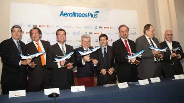 Aerolíneas Argentinas pasa a un programa multibancos para su AR Plus (Macro, BH, Nación, Credicoop, Galicia y Amex)