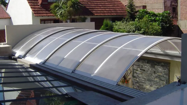 Las secciones telescópicas se abren en sentido horizontal o vertical, total o parcialmente, sin grandes esfuerzos gracias a las guías de aluminio.