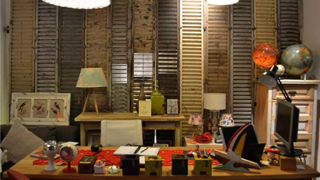 Un ambiente contemporáneo, redefine objetos y los adapta a nuevos conceptos con un lenguaje atiborrado, sí, pero en equilibrio.