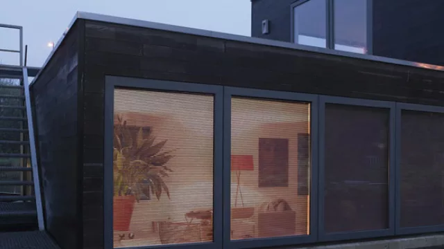 Las cortinas “Facette” constituyen una excelente opción para lograr un adecuado equilibrio entre privacidad y luz difusa.