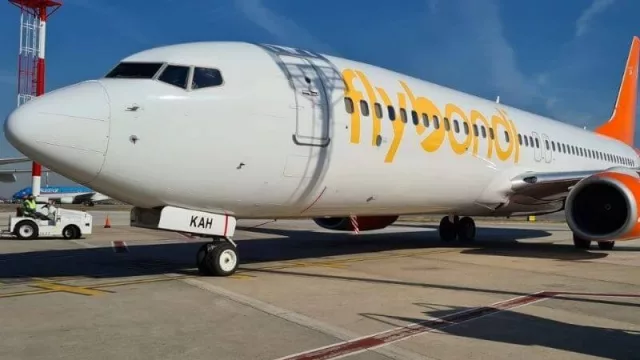 Flybondi suma un avión (y son 3), pasa a 5 frecuencias COR-AEP y planea retomar vuelos a Brasil y Paraguay