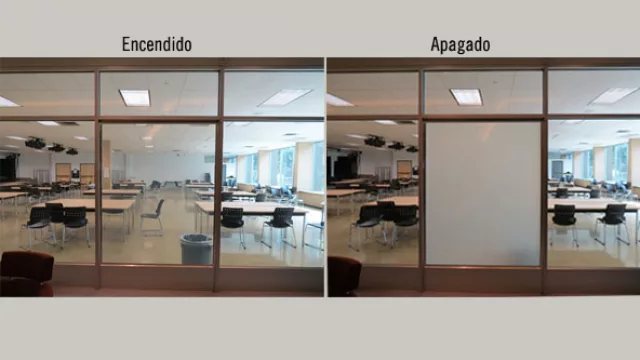 El film se adhiere fácilmente al vidrio y el lado del contacto está protegido con un tratamiento antimanchas y anti-rayones para minimizar daños  durante su colocación.