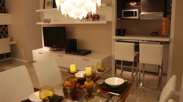 Cardinales Río IV. Se resolvió el uso de materiales y una paleta de colores que ponen el acento en la naturaleza.