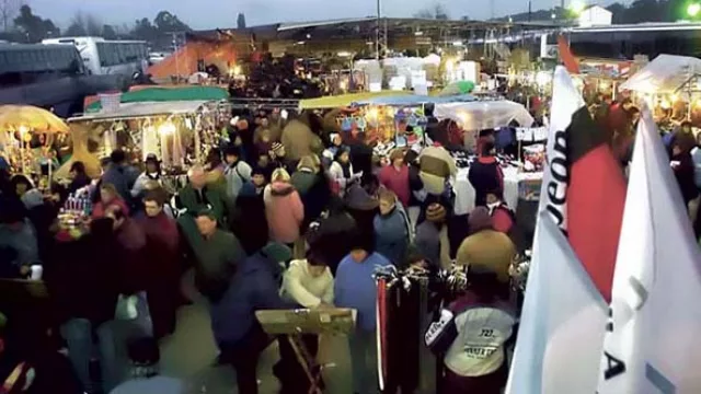 Entre “saladitas” y manteros, en Córdoba hay 1.270 puestos informales (ocupa el 5° lugar del ranking)