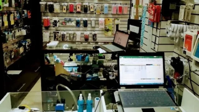 Doctor Celular suma modelo de franquicia (y aceita el proceso junto a 384 Group Cuyo)