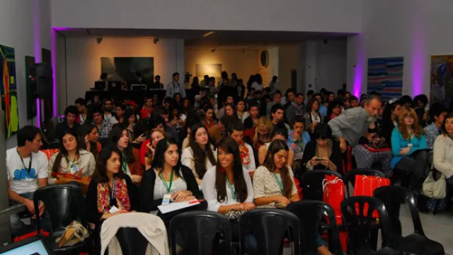 El 5to Disparo Creativo congregó a 200 asistentes en el Museo Caraffa