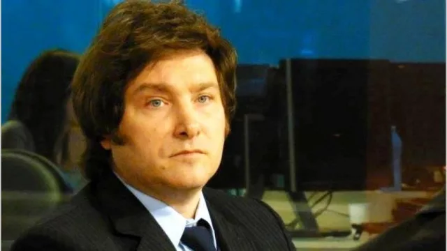 Cree que lo de Milei es un “cachivache” y opina