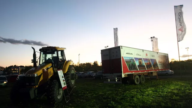 Uno de los tractores Agco de última generación, en el evento