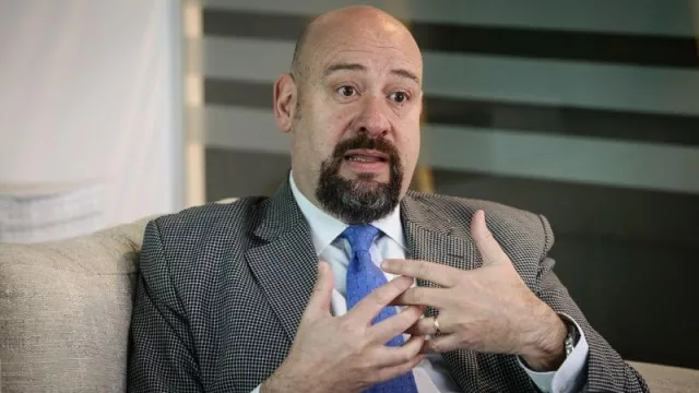 “Nuestra visión de negocios en general, nuestra visión institucional, es una visión de largo plazo. Y ahí es donde se enlaza fuertemente el tema de la Universidad”. 