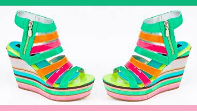 Opción de plataformas con tiras anchas  en neón. 