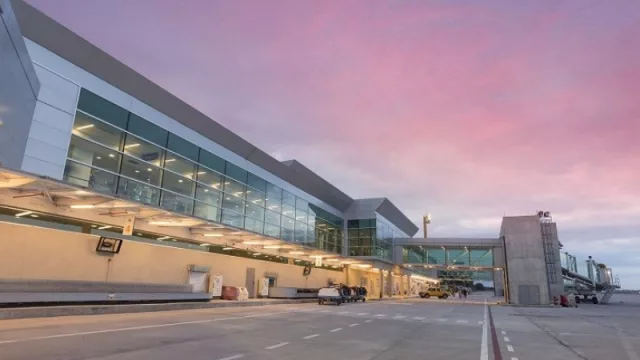 Accastello hace la tarea que no hace Avilés: busca reactivar el Hub Aéreo Córdoba (para el transporte de cargas)