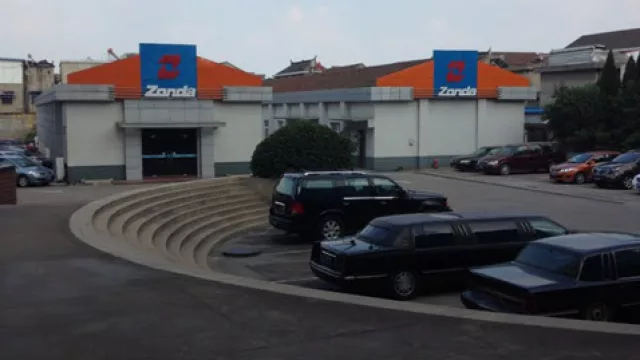 En la visita se revisan modificaciones necesarias en las unidades, para su futura homologación en nuestro país