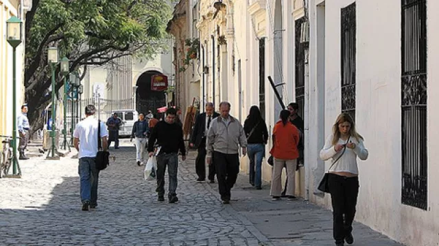 Casi la mitad de los extranjeros que viven en Córdoba llegaron después de la crisis de 2001