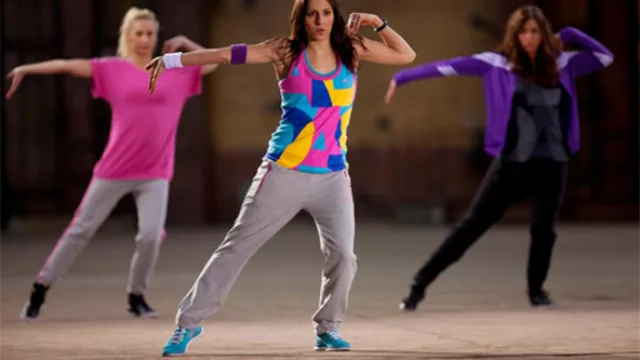 Distintas opciones de babuchas para actividades que requieren más movimiento, como una clase de Hip Hop.