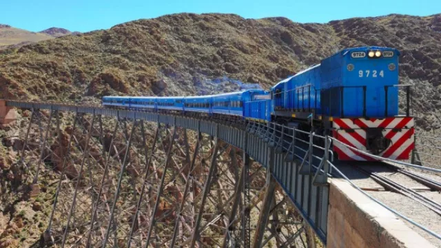 Temporada sorpresiva para el Tren a las Nubes (siente la ausencia de extranjeros)