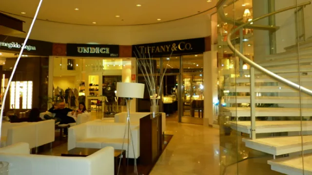 El primer piso del Conrad, Tiffany & Co., Unidici Italy y más...