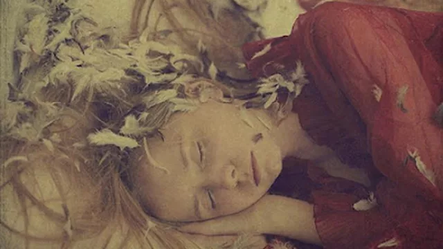 Victoria Sibelles, Dos actos