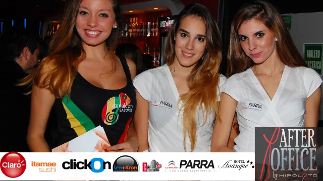 Problemas para los casados con celosas/celosos: llegar con un Camaleón saborizado en el bolsillo; más fácil era tener un folleto de Parra.