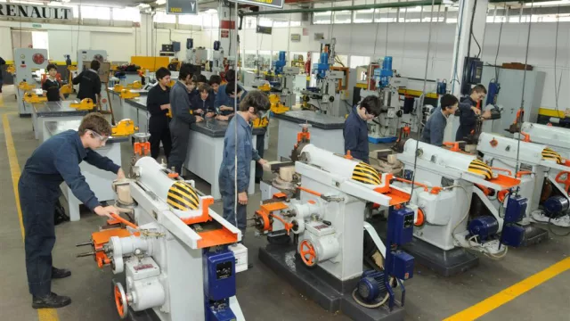 Instituto Técnico Renault festejó medio siglo de vida (con Jorge Lawson y Dominique Maciet)