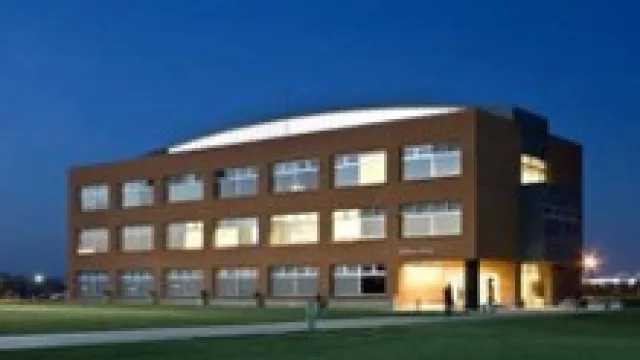 La UES 21 inicia la Diplomatura en Community Management