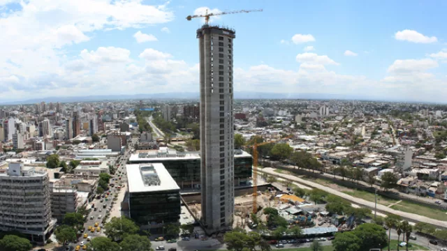 Rsa asegurará a la Torre Capitalinas Radisson (la construcción más alta de Córdoba)
