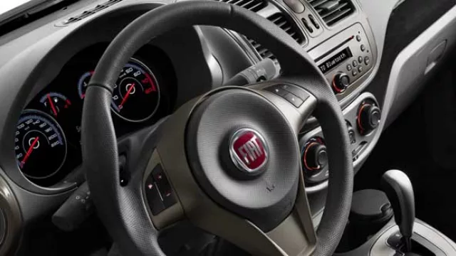 La versión con caja dualogic manual y automática (con "mariposas" en el volante)