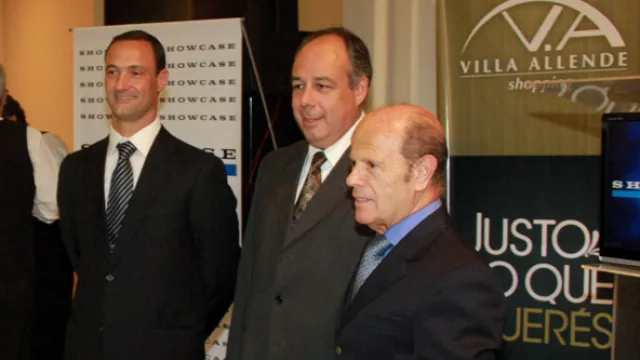 Viaje al interior de los nuevos Show Case del Villa Allende Shopping (películas con 2.000 mega pixeles de definición y más)