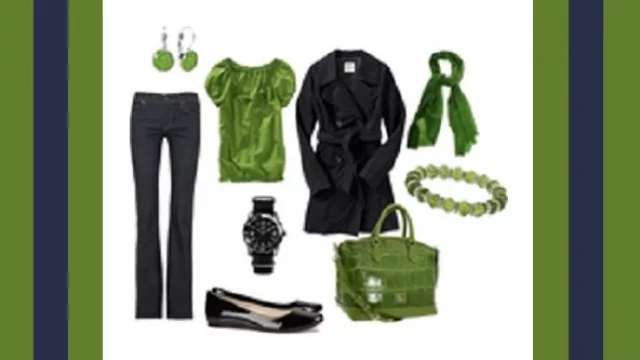 Jeans rectos al cuerpo, remerón con frunces y mangas globo verde, Trench negro, chatitas en charol y foulard verdes.