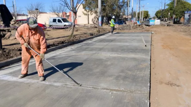 Avanza la reconstrucción de 550 metros de la calzada y bocacalles en Mariano Fragueiro