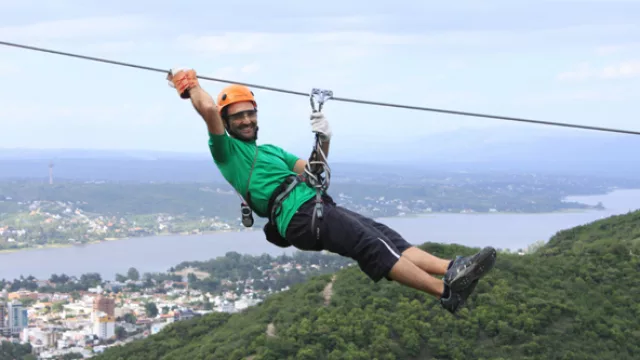 Si andás por Carlos Paz tomá nota: el Complejo Aerosilla sumó Tirolesa