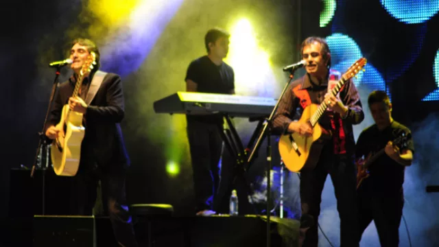 Se largó la fiesta del chivo: Los Nocheros y 800 chivitos a la llama